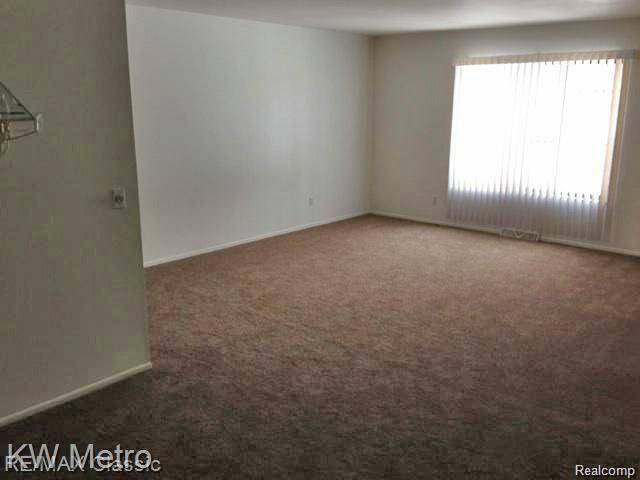 Highland Twp, MI 48356,2049 N DUCK LAKE Road