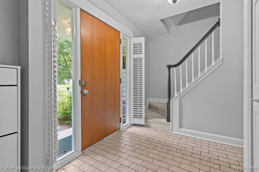 West Bloomfield Twp, MI 48322,5594 Bayswater Road