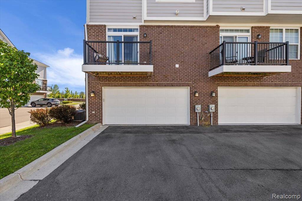 Canton Twp, MI 48188,49533 Lantern Way