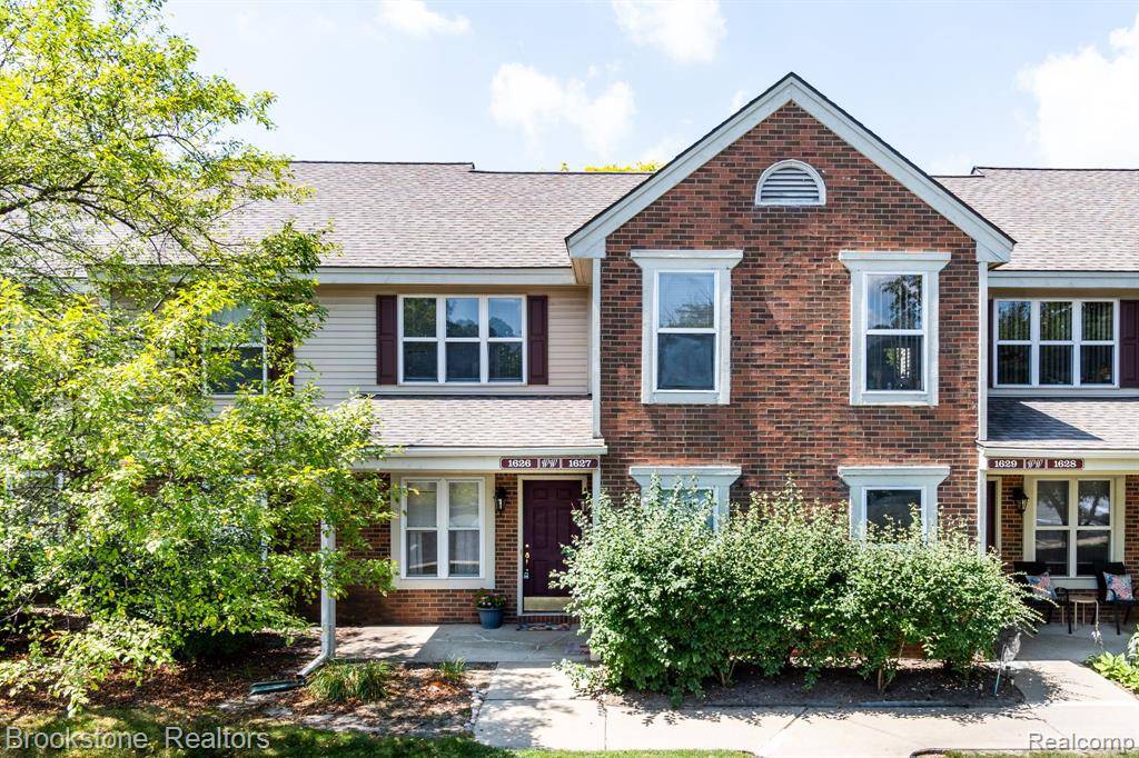 Rochester Hills, MI 48307,1626 Emerson Circle