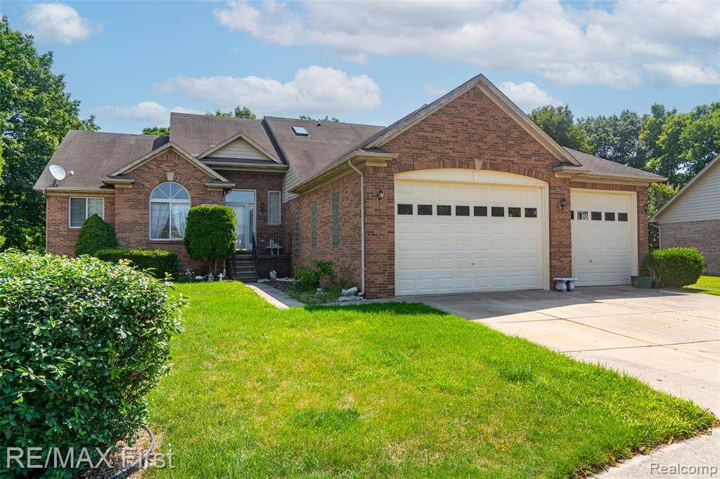 Macomb Twp, MI 48044,46466 SERENITY Drive