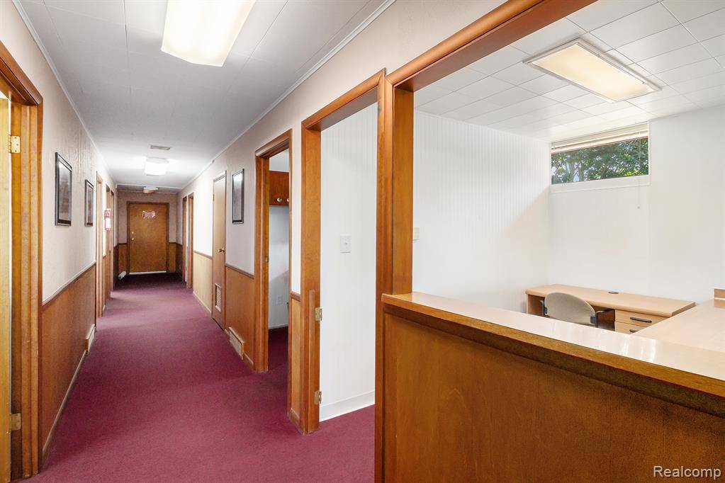 Burton, MI 48509,5204 Davison Road