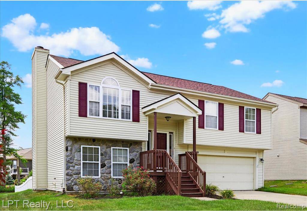 Waterford Twp, MI 48329,2739 Moosewood Drive