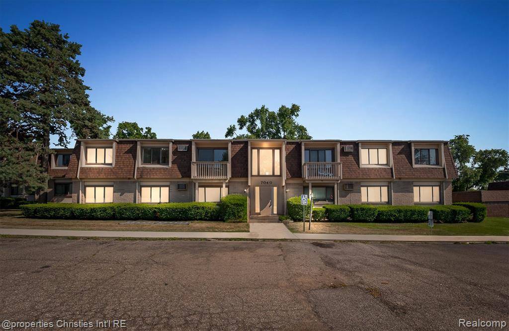 Waterford Twp, MI 48327,7040 Villa Drive 6