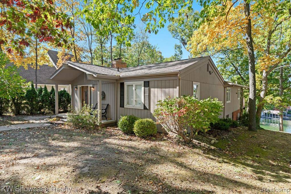 White Lake Twp, MI 48383,3155 RIDGE Road
