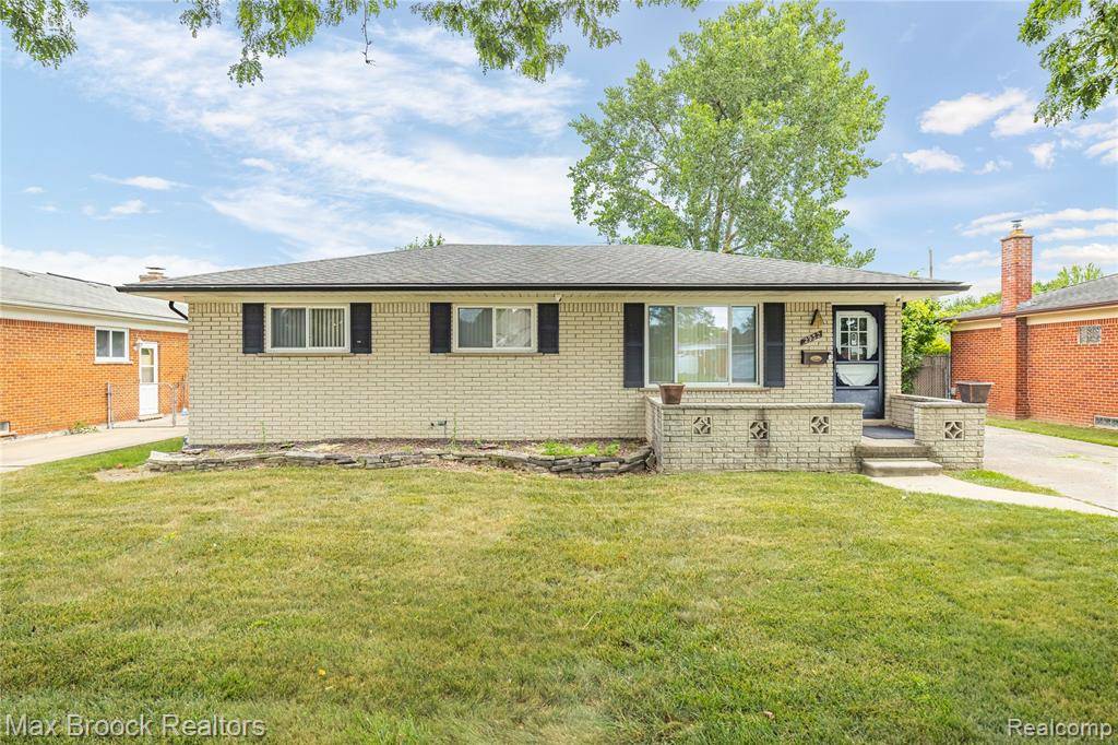 Troy, MI 48083,2932 Northampton Drive