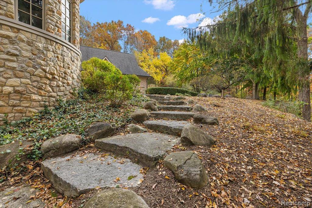Oakland Twp, MI 48363,2541 Plum Creek Court