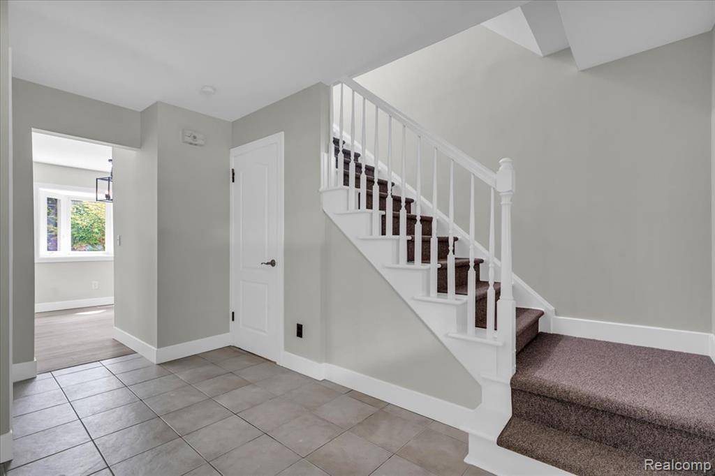 Farmington, MI 48336,21536 Chestnut Lane