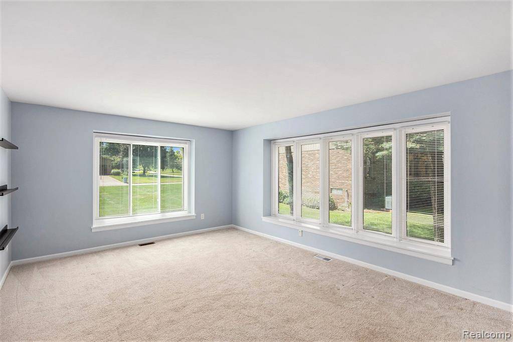 Independence Twp, MI 48348,6644 Deer Ridge Drive