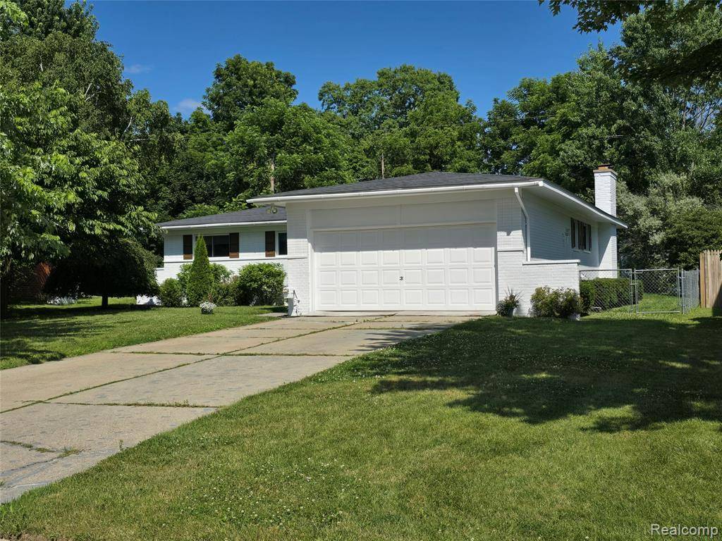 Grand Blanc Twp, MI 48439,5333 FERN Avenue