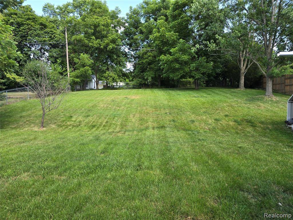 Grand Blanc Twp, MI 48439,5333 FERN Avenue
