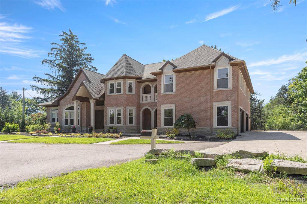 Northville, MI 48167,41901 8 Mile Road