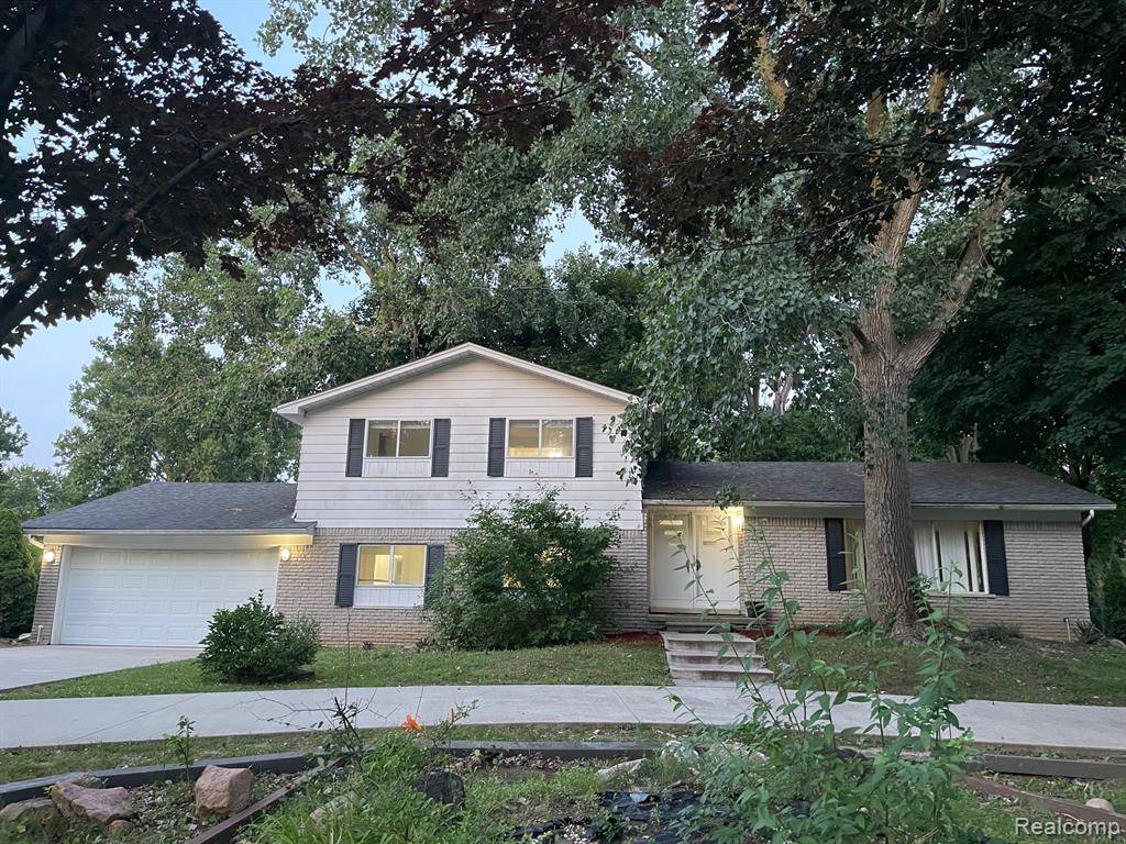 West Bloomfield Twp, MI 48322,7421 Heather Heath