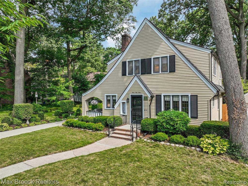 Ferndale, MI 48220,454 W Oakridge Street