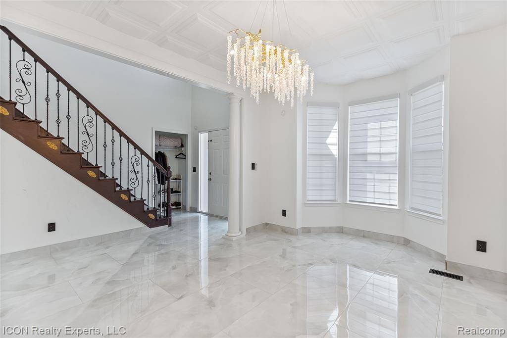 Macomb Twp, MI 48044,21377 Waverly Drive