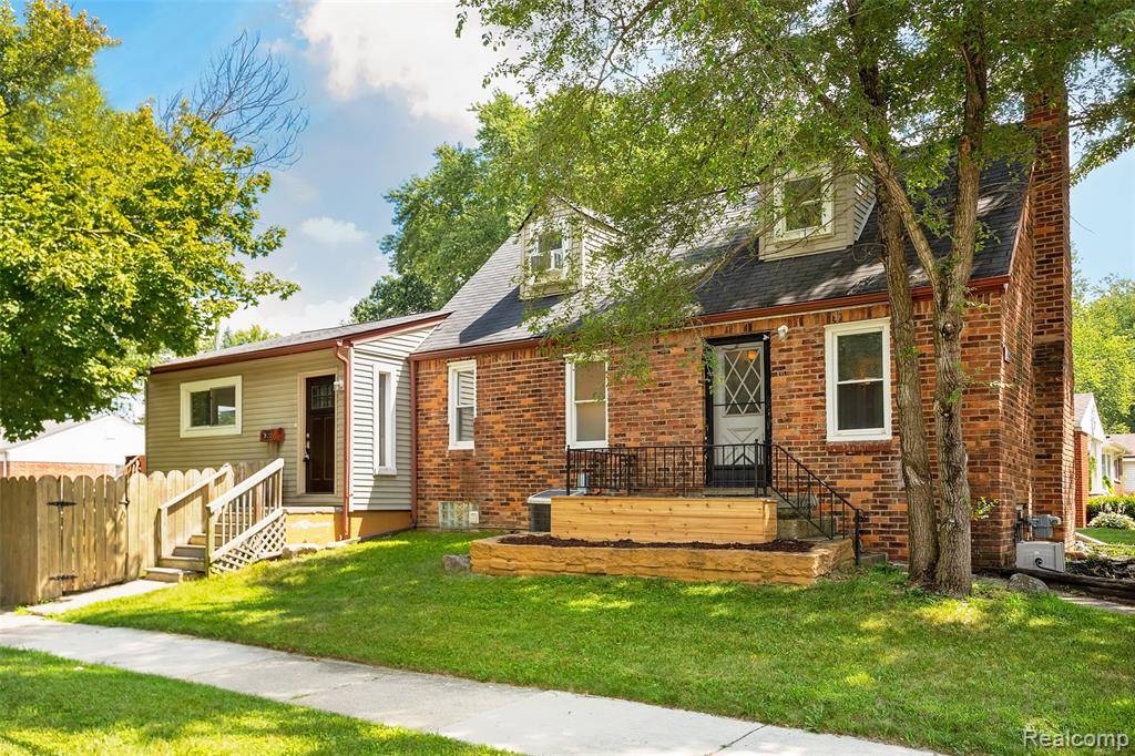 Royal Oak, MI 48073,922 Butternut Avenue