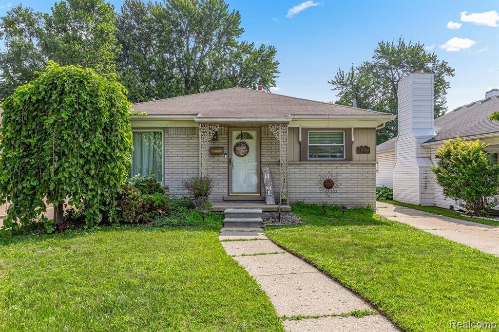 Dearborn Heights, MI 48127,7412 Drexel Street