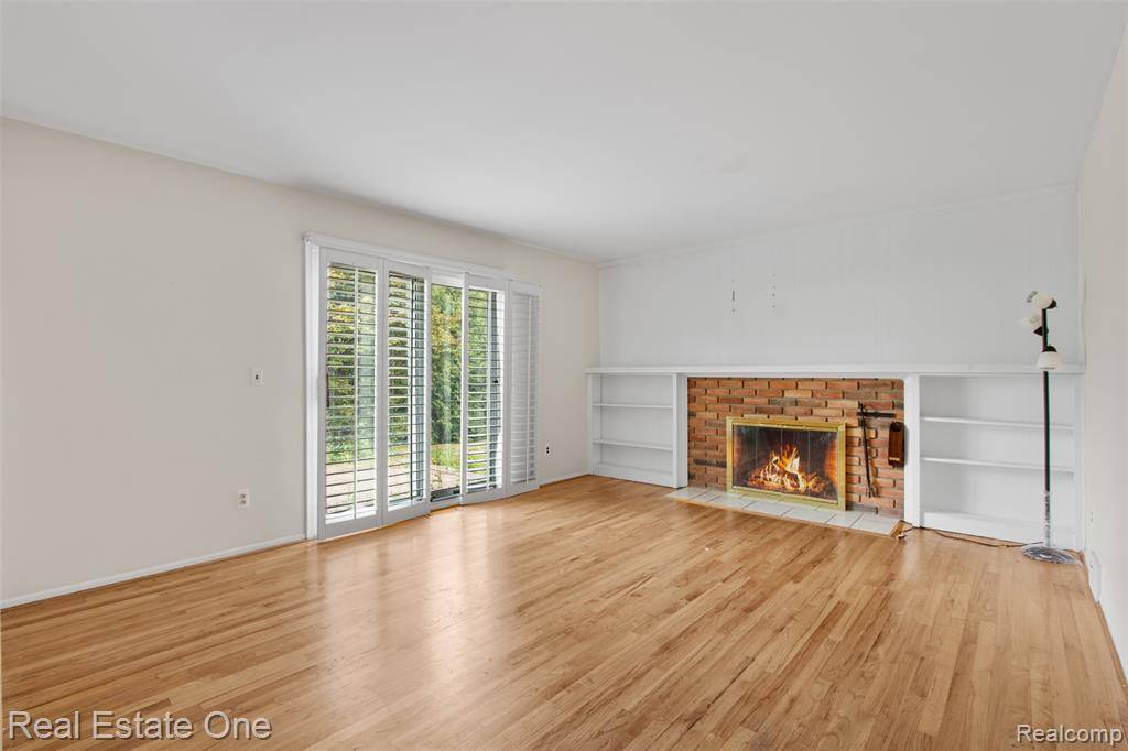 Dearborn Heights, MI 48127,26800 Kingswood Drive