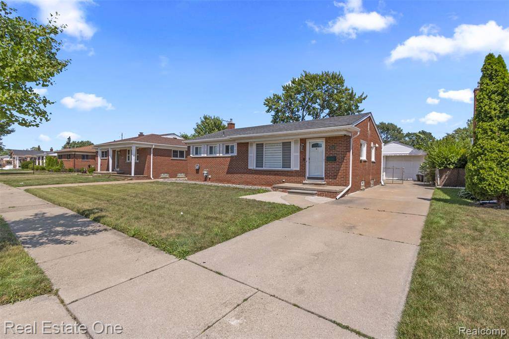Dearborn Heights, MI 48127,6118 Amboy Street