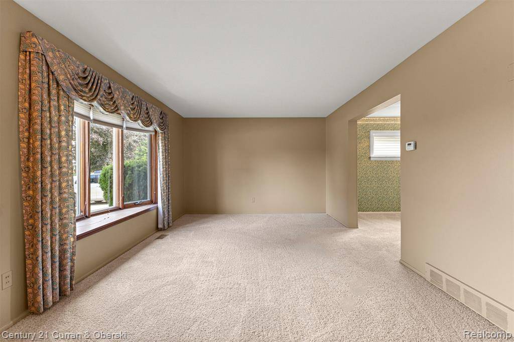 Livonia, MI 48150,36657 Dowling Street