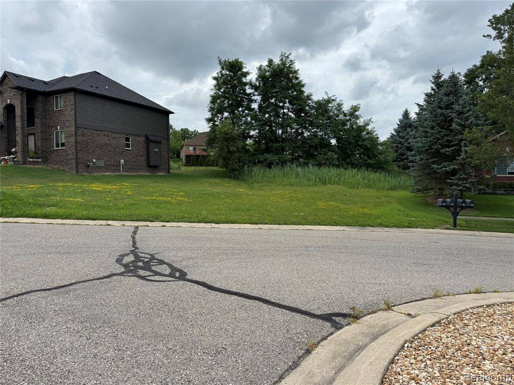 Auburn Hills, MI 48326,3633 Thornwood Drive