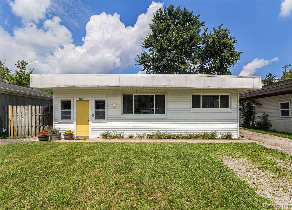 Waterford Twp, MI 48328,3914 Cresthaven Drive