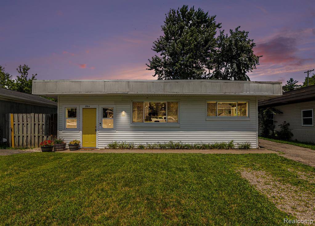 Waterford Twp, MI 48328,3914 Cresthaven Drive