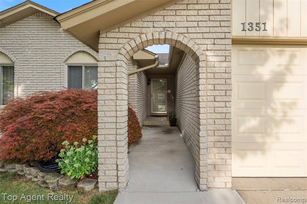 Troy, MI 48083,1351 Milverton Drive