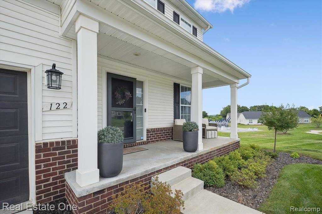 White Lake Twp, MI 48386,122 Saddleback Court