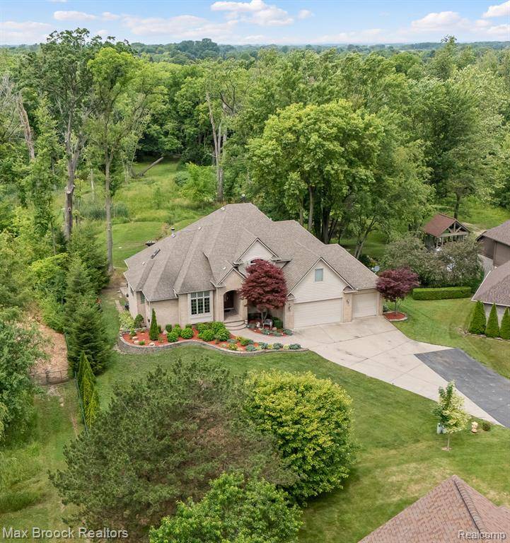 Clinton Twp, MI 48036,20403 Robinway Drive