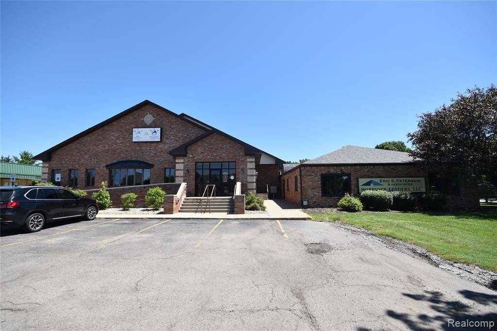 Grand Blanc, MI 48439,8469 S Saginaw Street Ste. P
