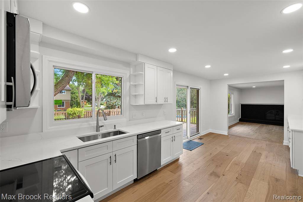 Troy, MI 48085,5362 Hertford Drive