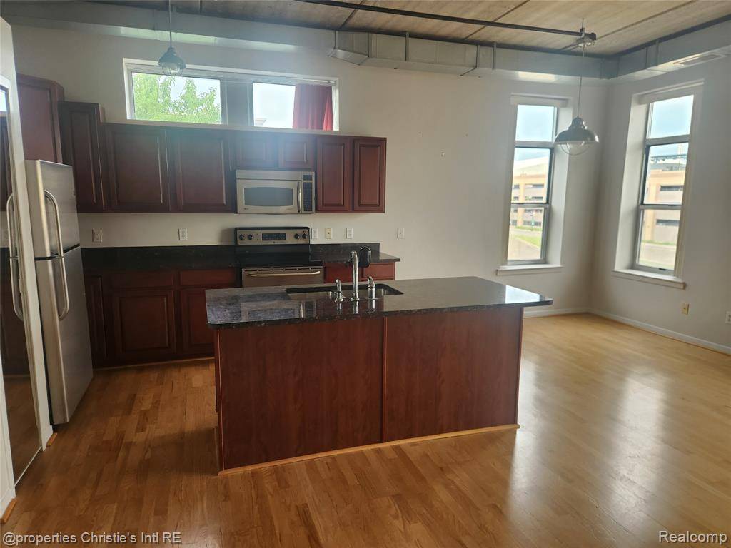 Detroit, MI 48201,66 WINDER Street 341