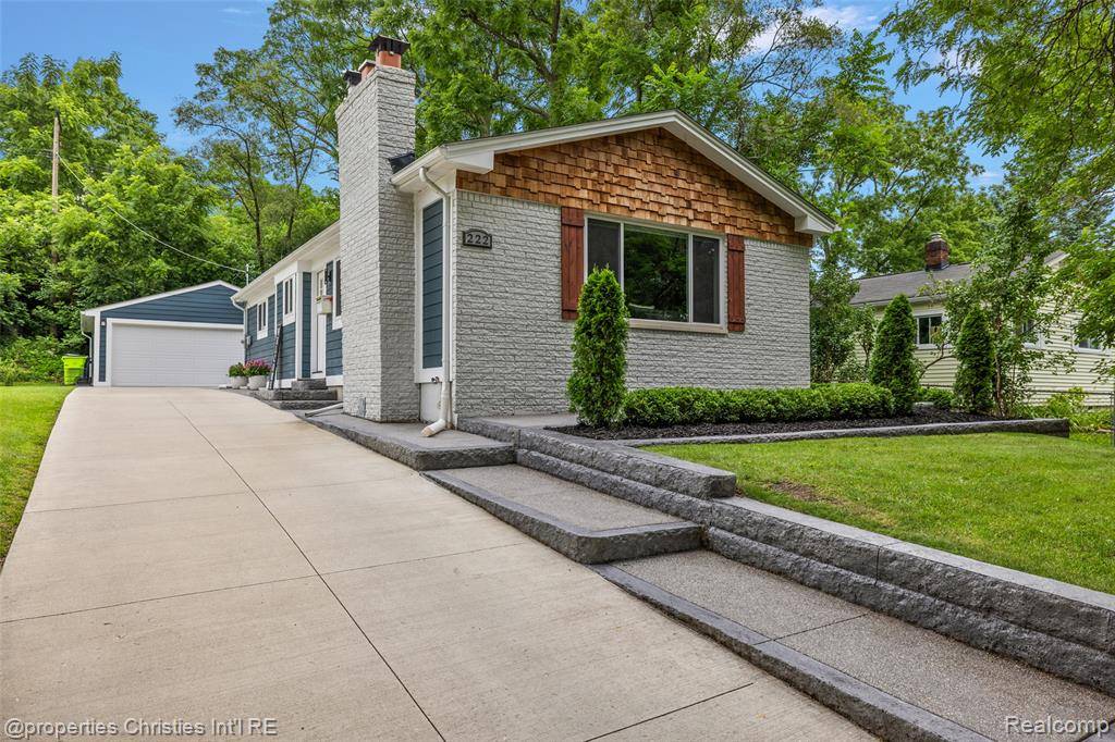 Rochester, MI 48307,222 N Alice Avenue