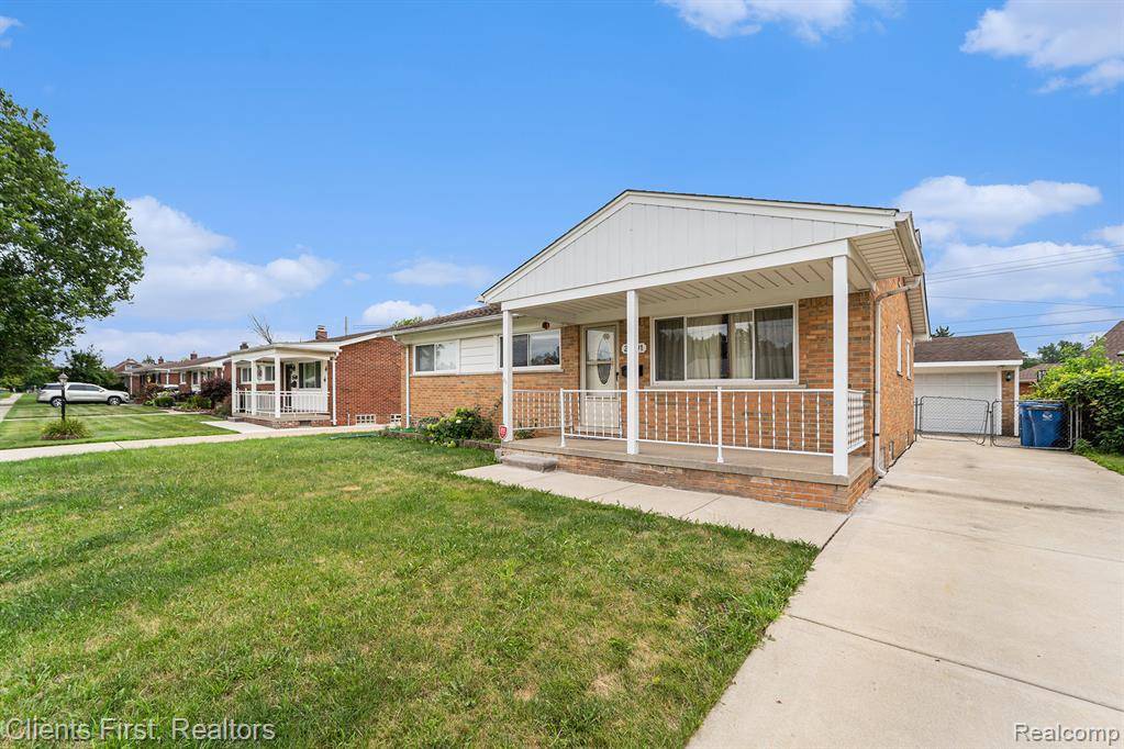 Dearborn Heights, MI 48127,20891 Crestmont Lane