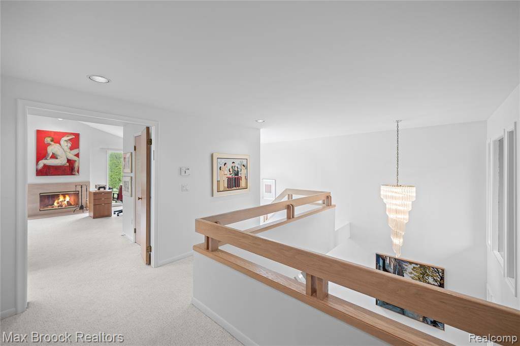 West Bloomfield Twp, MI 48323,4933 Woodcliff Hill Road N