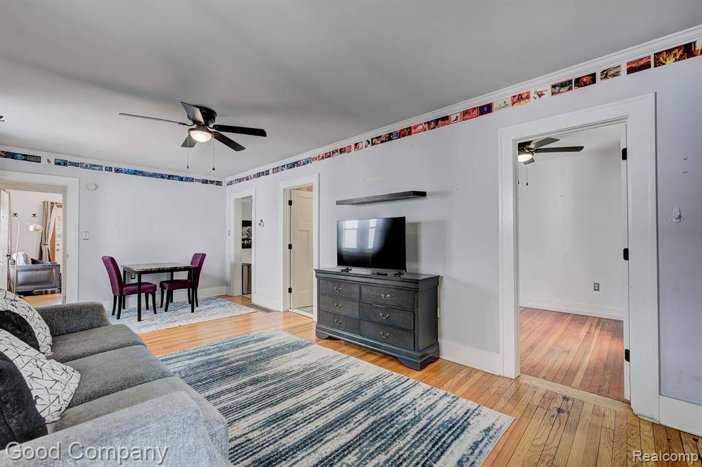 Ferndale, MI 48220,573 E Oakridge Street