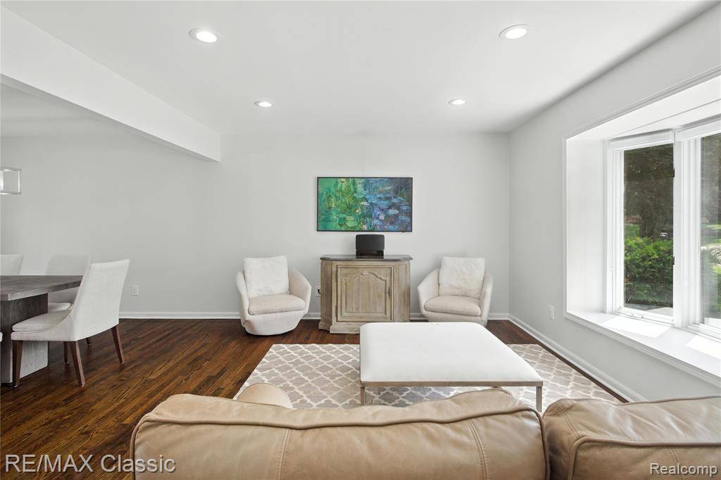 West Bloomfield Twp, MI 48322,7027 Beverly Crest Drive