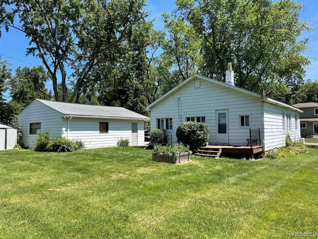 Wolverine Lake Vlg, MI 48390,1645 Killarney Court
