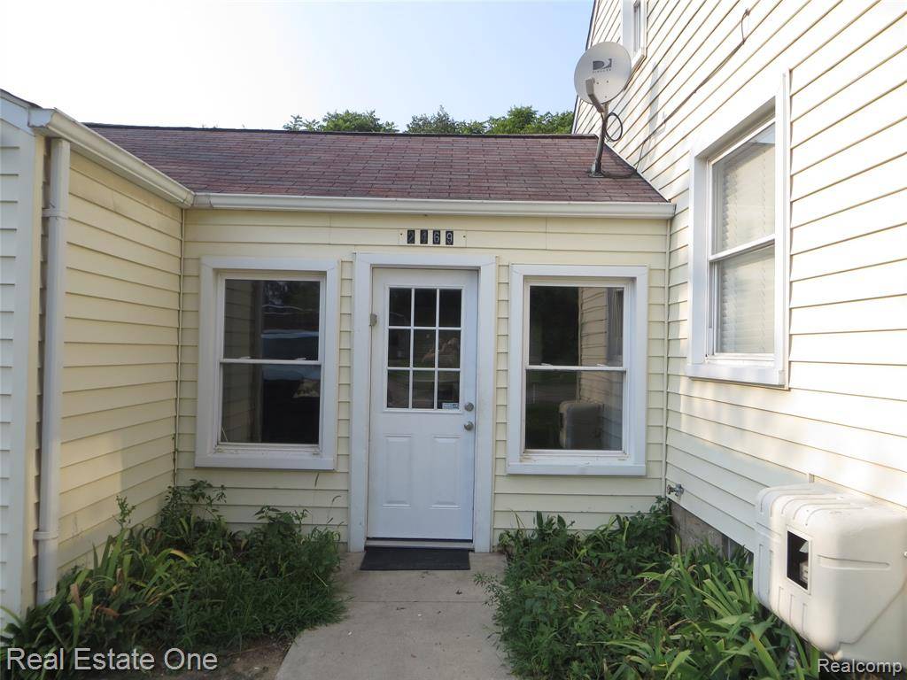 Shelby Twp, MI 48317,2469 Auburn Road
