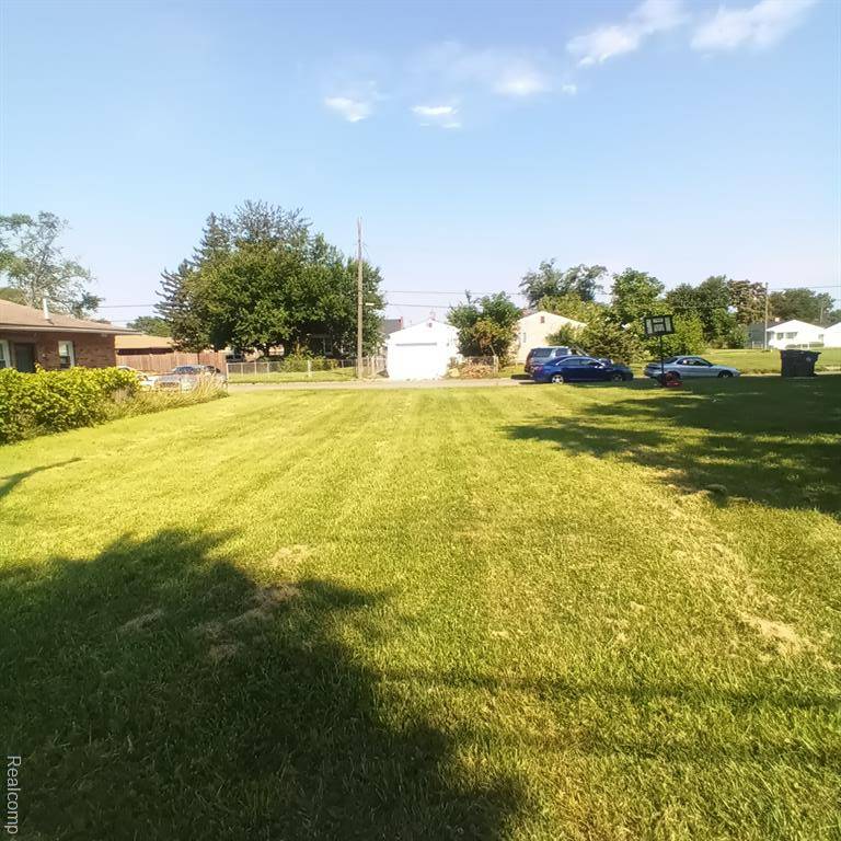 Ecorse, MI 48229,3983 E 13th Street E