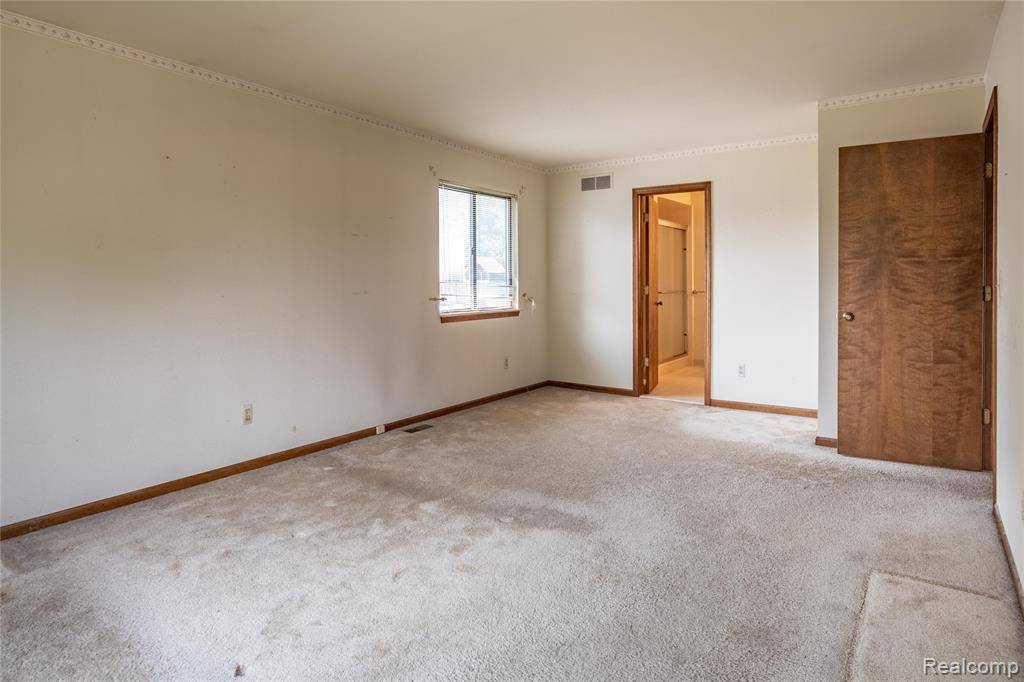 Novi, MI 48375,23823 Hickory Grove Lane