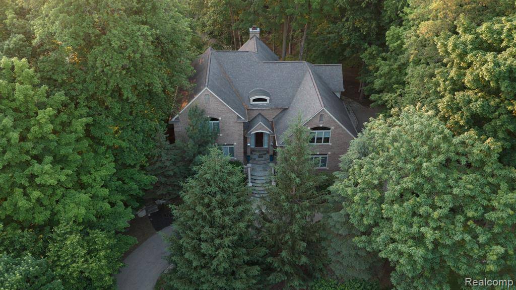 Northville, MI 48167,21480 LUJON Court
