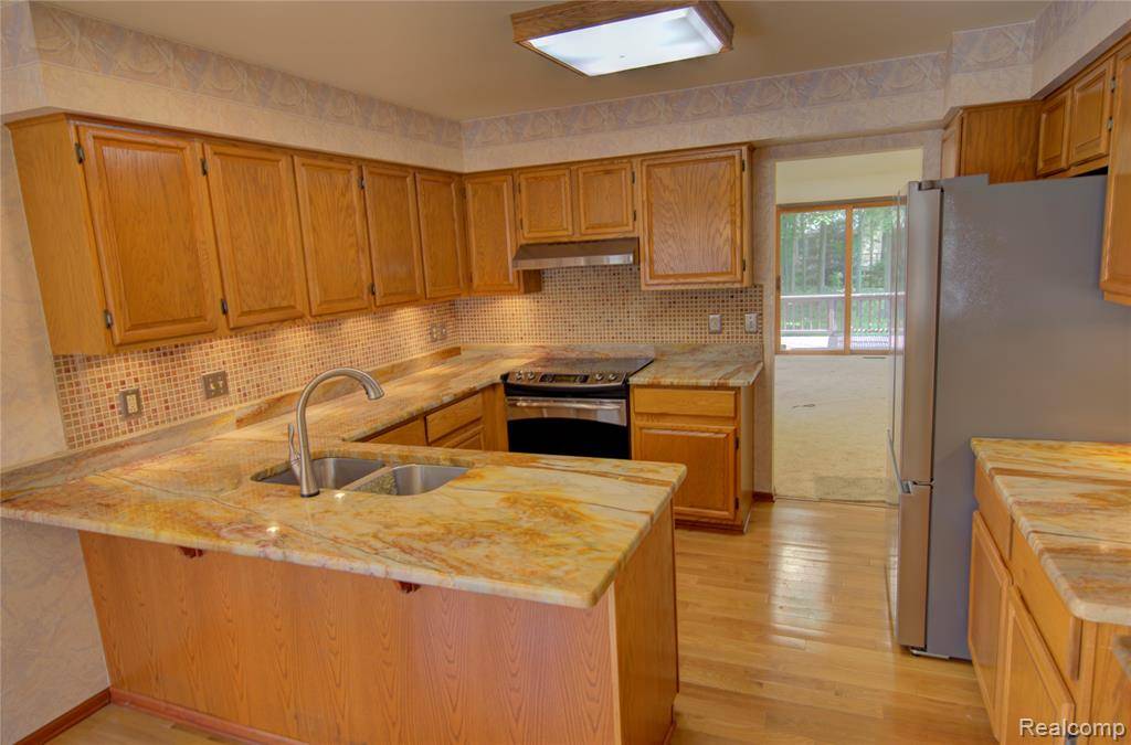 Clinton Twp, MI 48038,43164 W Kirkwood Drive 35 145