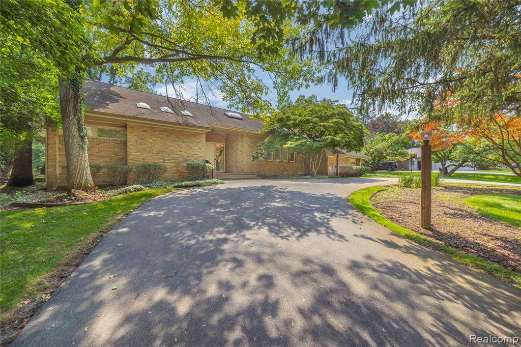 Franklin Vlg, MI 48025,27261 Willowgreen Court