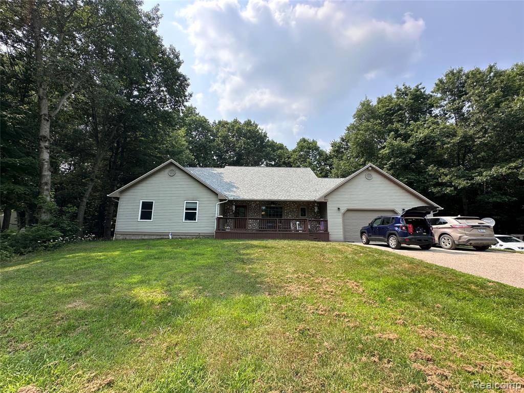 Columbiaville Vlg, MI 48421,5435 Snow Den Trail