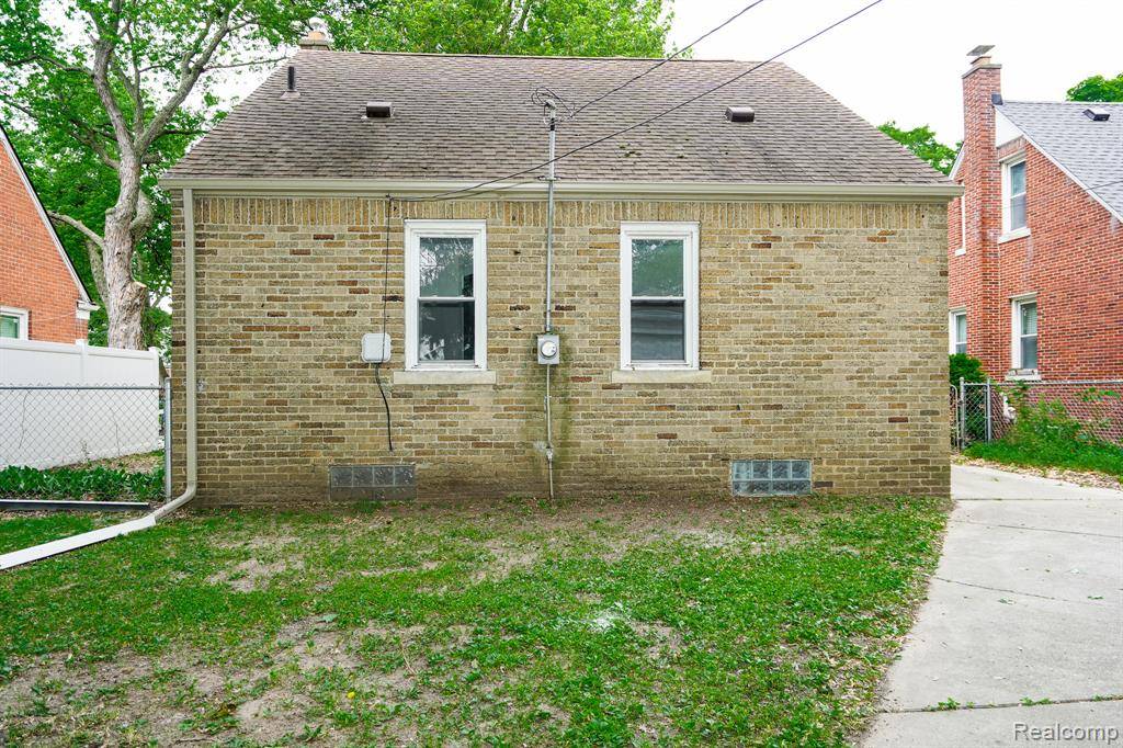 Royal Oak, MI 48073,1922 N Wilson Avenue
