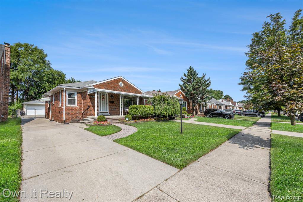 Dearborn Heights, MI 48127,6889 N Vernon Street