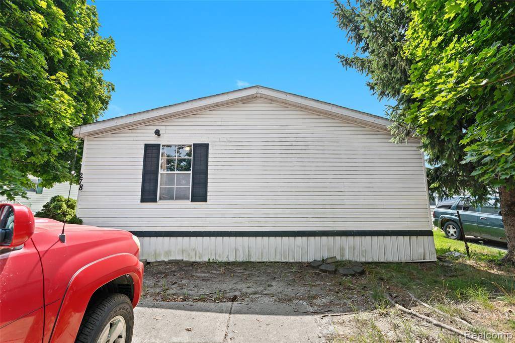 Auburn Hills, MI 48326,351 North Squirrel Rd #278