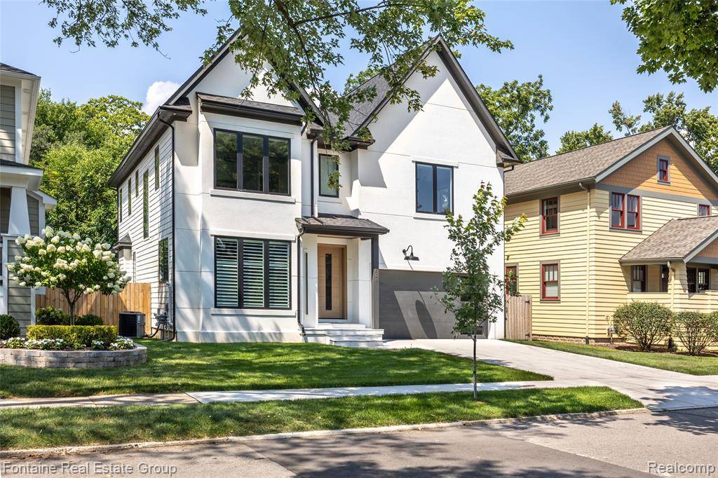 Royal Oak, MI 48067,828 Cherokee Avenue